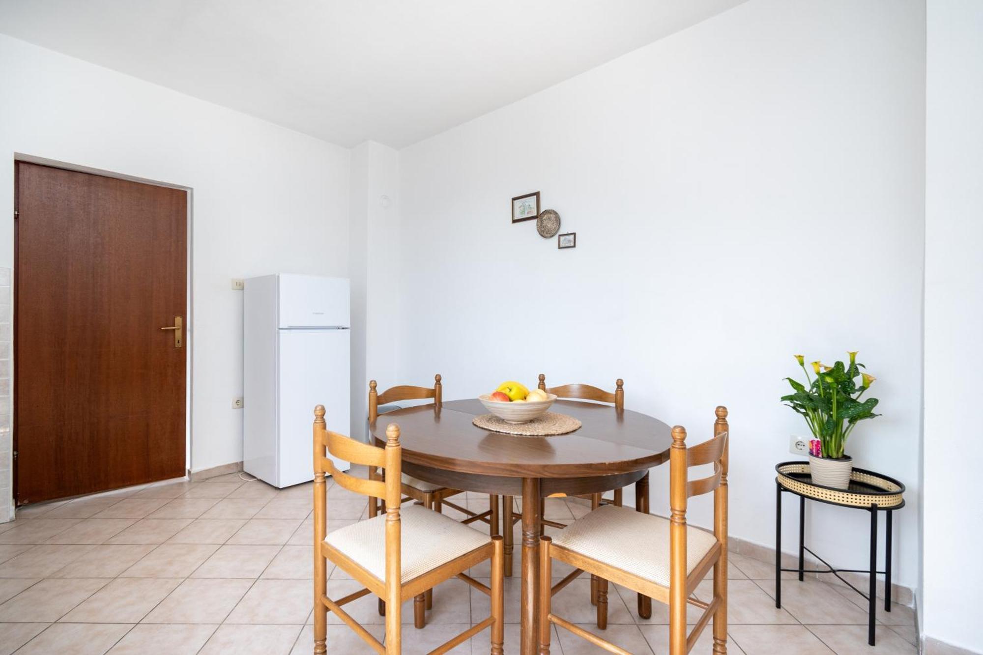 Apartments With A Parking Space Pag - 15765 Pag Town Room photo